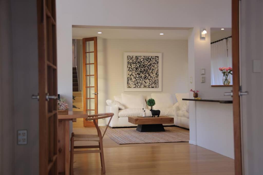 Modern Lifestyle Retreat With Stunning City View Окленд Экстерьер фото